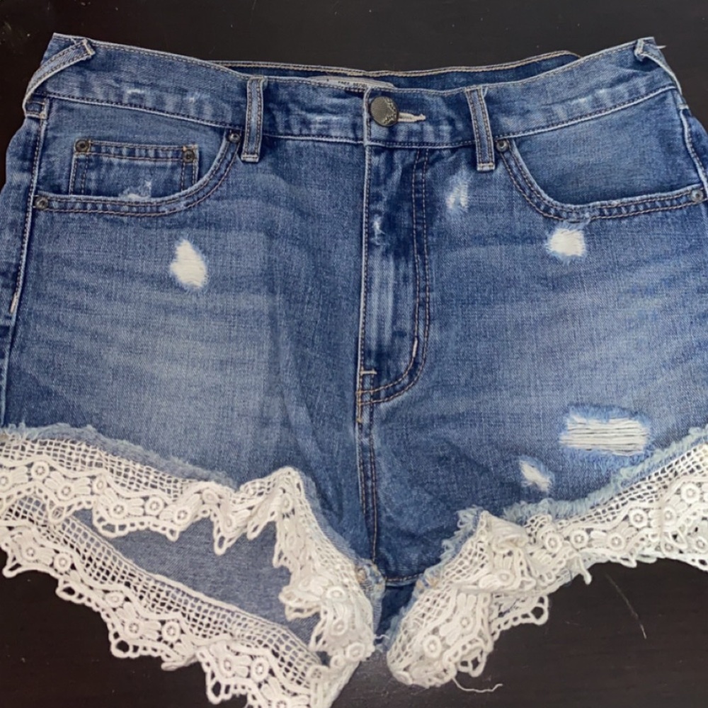 Free People Jean Denim Shorts never worn lace